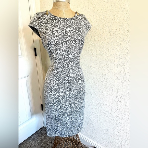 Pierri Dress Size 8 NWT Grey Sheath Dress with Zipper Accents Short Sleeves - Picture 12 of 16